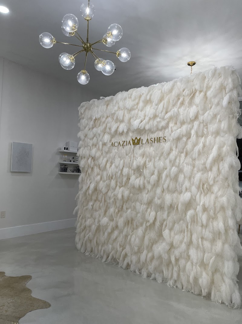 Interior del salón Acazia Lashes & Beauty Bar